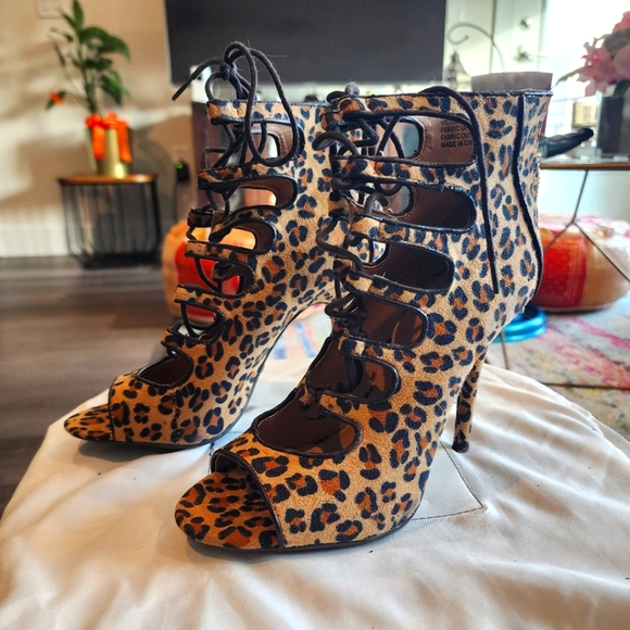 Leopard Lace Up Open Toe Heels | Bakers | Women's 7 - Picture 8 of 9